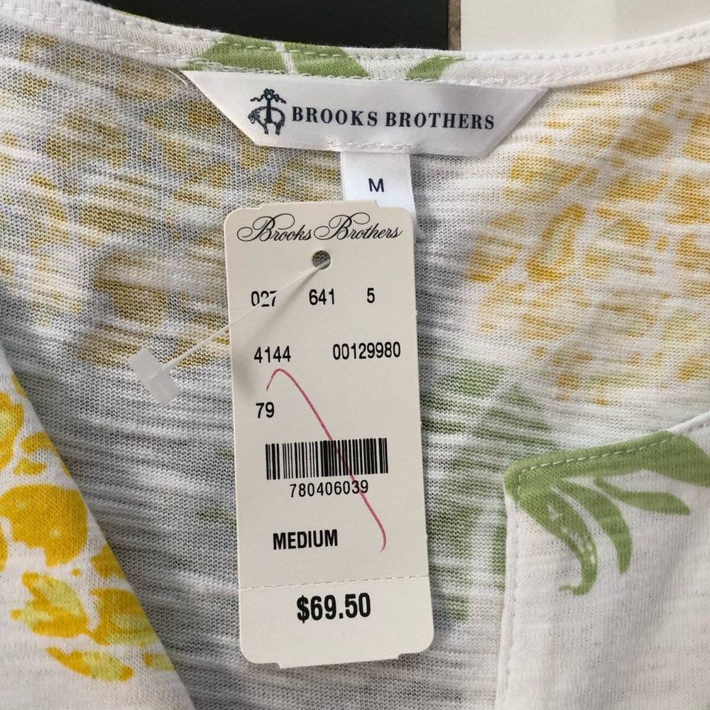 Brooks Brothers pineapple 3/4 sleeve top. NWT Sz M - Picture 3 of 5